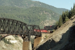 Early on day two we got the near perfect simultaneous CP westbound and CN eastbound entering their bridges.